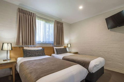 COMFORT INN COACH AND BUSHMANS - Accommodation Burleigh 2