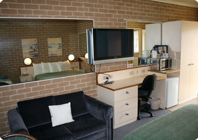 Grand Manor Motor Inn - Accommodation Burleigh 3