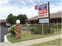 Highway Inn Motel - Accommodation Burleigh 0
