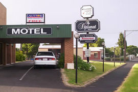 The Diplomat Motel - Accommodation Burleigh 0