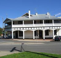 Commonwealth Hotel - Accommodation Burleigh