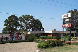 Coach Lamp Motel - Accommodation Burleigh 0