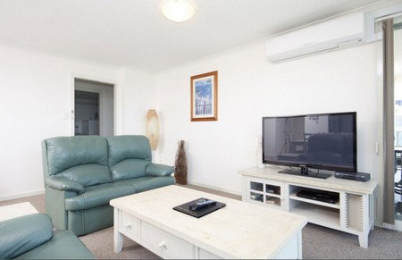 Sails Apartments - Accommodation Burleigh 4