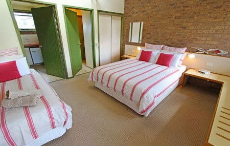 The Beachfront Motel - Accommodation Burleigh 3