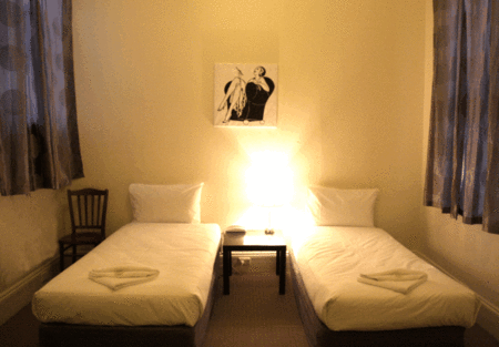 Ambassadors Hotel - Accommodation Burleigh 2