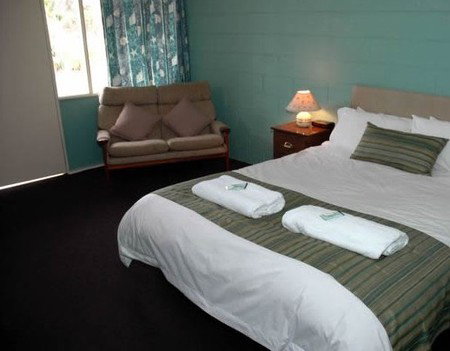 The Bay Motel - Safety Beach - Accommodation Burleigh 0
