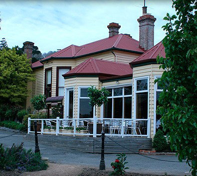 Central Springs Inn - Accommodation Burleigh 0