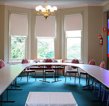 Central Springs Inn - Accommodation Burleigh 1