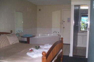 Copper Lantern Motel - Accommodation Burleigh 3