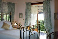 Monticello Countryhouse - Accommodation Burleigh 2
