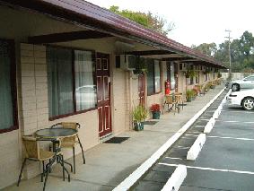 Edinburgh Motor Inn - Accommodation Burleigh 1
