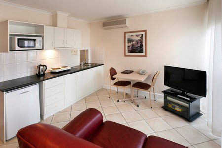 Best Western Ensenada Motor Inn And Suites - Accommodation Burleigh 3