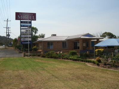 Almond Inn Motel - Accommodation Burleigh 0