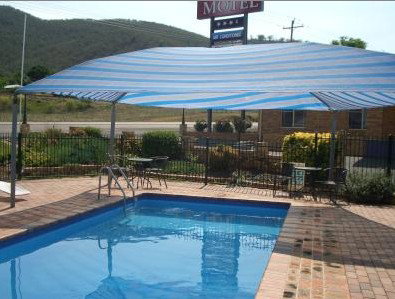 Almond Inn Motel - Accommodation Burleigh 2