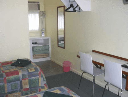 High Street Motel - Accommodation Burleigh 2