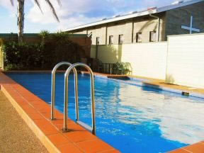 Pelican At Lakes Motel - Accommodation Burleigh 2