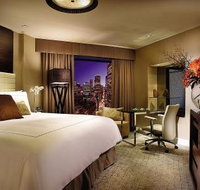 Four Seasons Hotel - Accommodation Burleigh