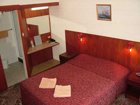 Ship Inn Motel - Accommodation Burleigh 1