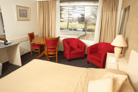 Buffalo Motor Inn - Accommodation Burleigh 2
