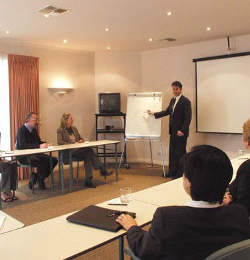 The Waverley International Hotel - Accommodation Burleigh 0