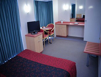 The Waverley International Hotel - Accommodation Burleigh 4
