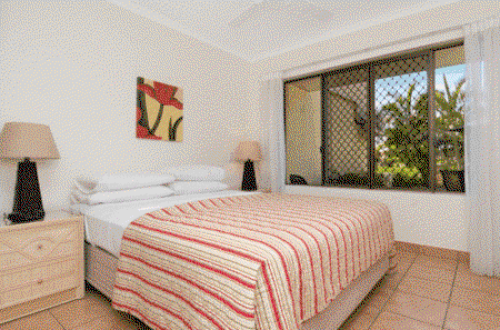 Cayman Quays - Accommodation Burleigh 1