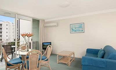 Santa Anne By The Sea - Accommodation Burleigh 2