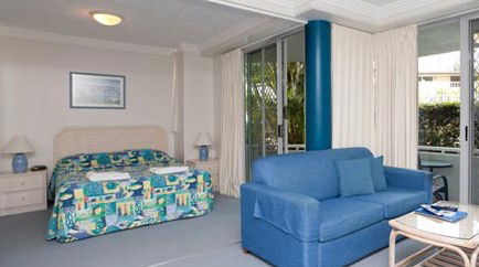Santa Anne By The Sea - Accommodation Burleigh 3