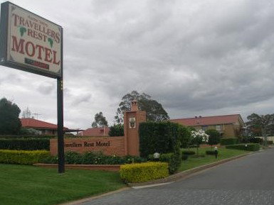 Travellers Rest And The Courtyard Restaurant - Accommodation Burleigh 0