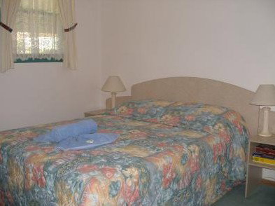 Travellers Rest And The Courtyard Restaurant - Accommodation Burleigh 1