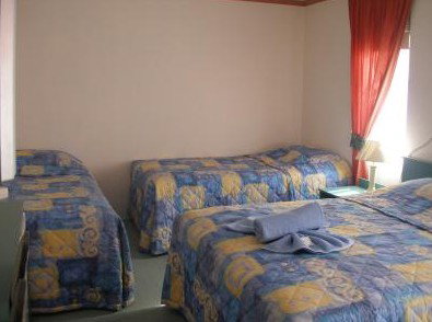 Travellers Rest And The Courtyard Restaurant - Accommodation Burleigh 2