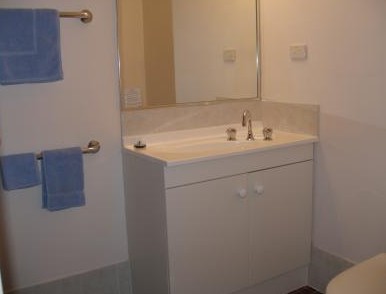 Travellers Rest And The Courtyard Restaurant - Accommodation Burleigh 4