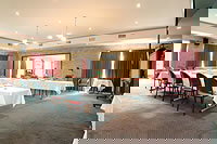 Clan Lakeside Lodge - Accommodation Burleigh 4