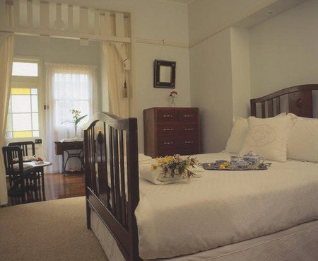 Tokelau Guest House - Accommodation Burleigh 1