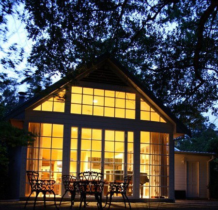 Bygone Beautys Cottages - Accommodation Burleigh 0