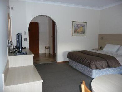 Hamiltons Townhouse Motel - Accommodation Burleigh 2