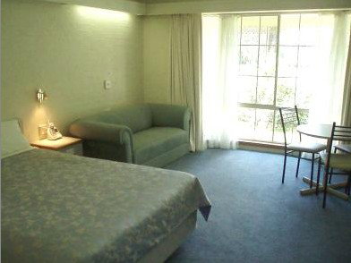 Hamiltons Townhouse Motel - Accommodation Burleigh 4