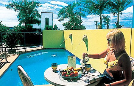 Caribbean Motel - Accommodation Burleigh 1