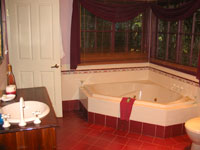 Maz's Retreat - Accommodation Burleigh 2