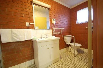 Junction Motor Inn - Accommodation Burleigh 3