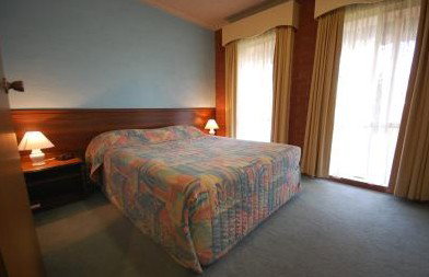 Junction Motor Inn - Accommodation Burleigh 5