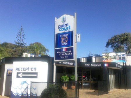 Palm Court Motor Inn - Accommodation Burleigh 0