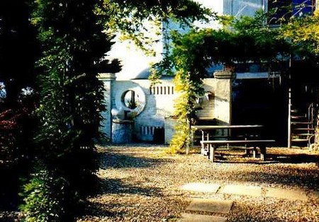 The Priory - Accommodation Burleigh 0