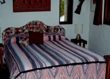 The Priory - Accommodation Burleigh 2