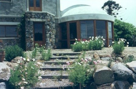The Priory - Accommodation Burleigh 3