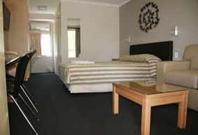 Queensgate Motel - Accommodation Burleigh 0