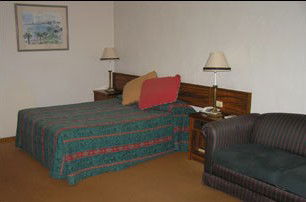 Seaton Arms Motor Inn - Accommodation Burleigh 0