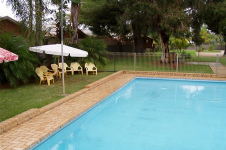 Sun River Resort Motel - Accommodation Burleigh 2