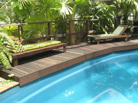 Rum Jungle Bungalows - Accommodation Burleigh 1