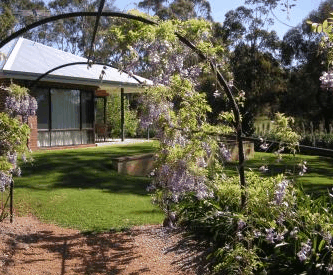 Catton Hall Country Homestead - Accommodation Burleigh 0